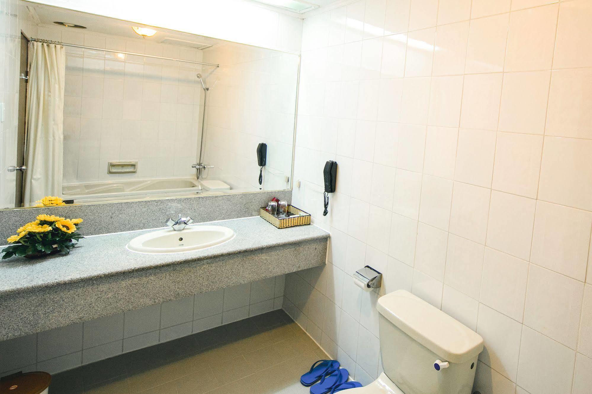 Phòng Giường Đôi/2 Giường Đơn Nhìn Ra Thành Phố